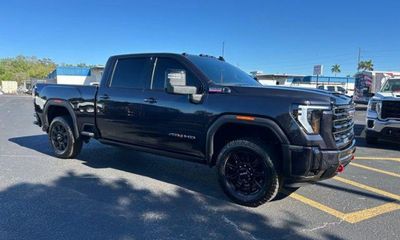 2025 GMC Sierra HD AT4