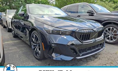 2027 BMW 550e xDrive