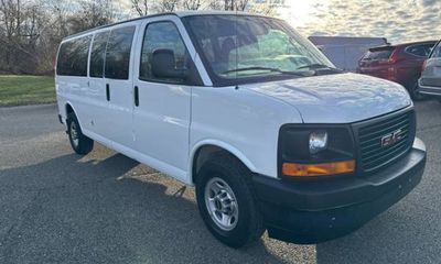 2017 GMC Savana Passenger LS EXT