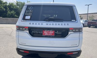 2023 Jeep Grand Wagoneer Series III
