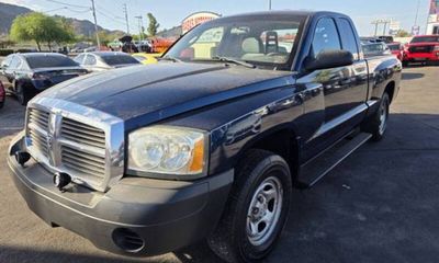 2005 Dodge Dakota ST