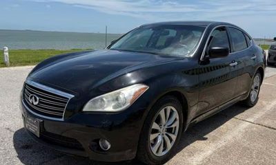 2013 Infiniti M56 Base
