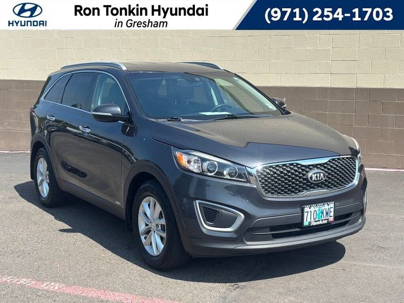 2018 Kia Sorento — a typically priced live listing