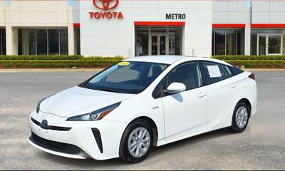 2022 Toyota Prius LE 5D Hatchback