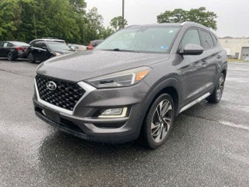 2020 Hyundai Tucson — a typically priced live listing