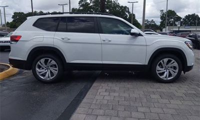 2023 Volkswagen Atlas SE W Tech