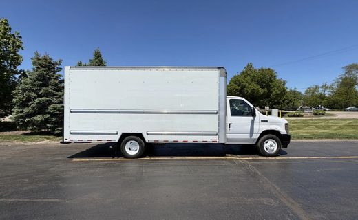 2022 Ford E-Series Chassis 350 16FT BOX