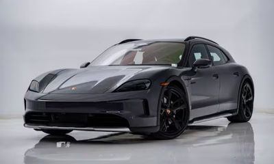 2026 Porsche Taycan 4 Cross Turismo