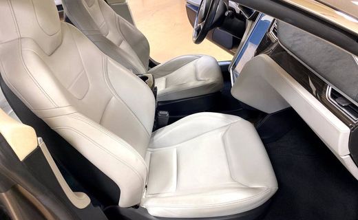 2015 Tesla Model S