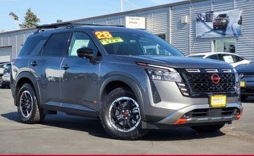 2026 Nissan Pathfinder SV