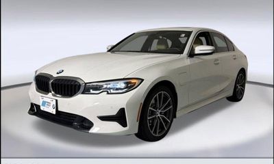 2021 BMW 330E Hybrid Plug