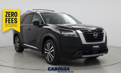2025 Nissan Pathfinder Platinum