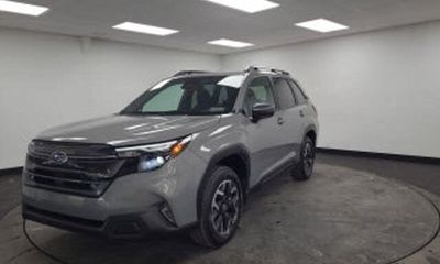 2025 Subaru Forester Premium