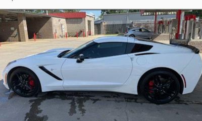 2017 Chevrolet Corvette Stingray Preferred 2LT