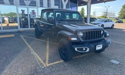2024 Jeep Gladiator Sport