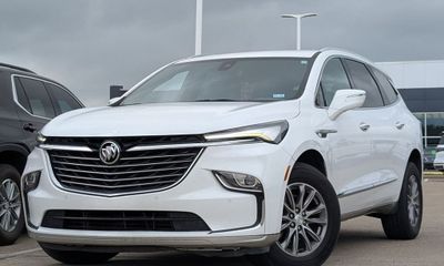 2022 Buick Enclave Essence