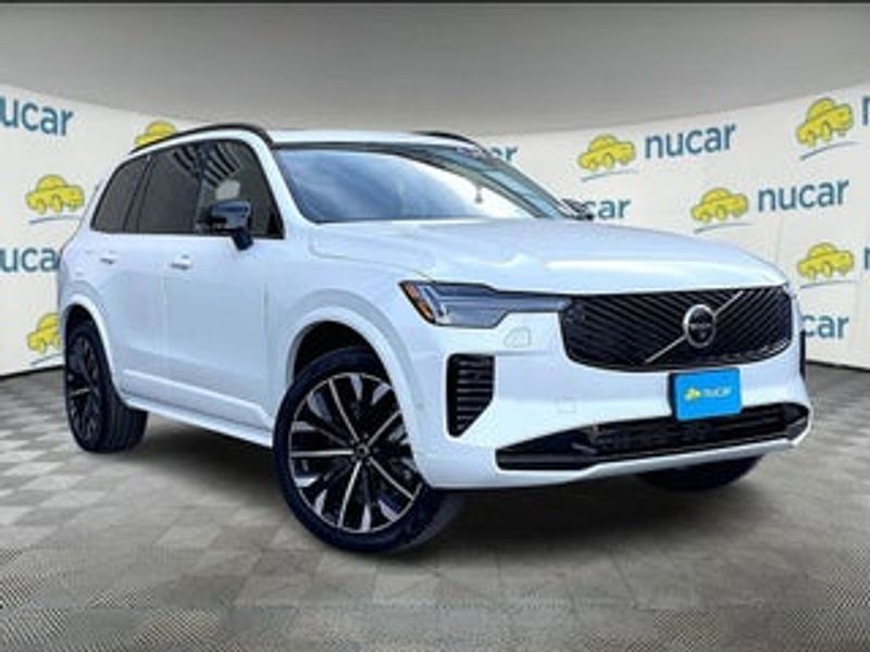 2025 Volvo XC90 — a typically priced live listing