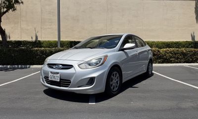 2013 Hyundai Accent GLS GS