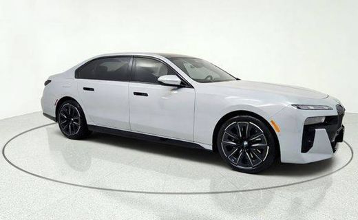 2026 BMW 740i