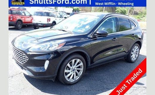 2022 Ford Escape Titanium