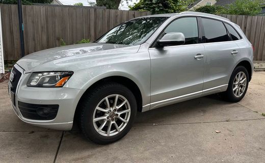 2010 Audi Q5 Premium Plus