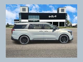 2027 Kia Carnival SX
