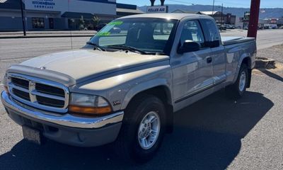2000 Dodge Dakota Base