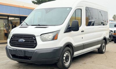 2015 Ford Transit SRW Medium Roof