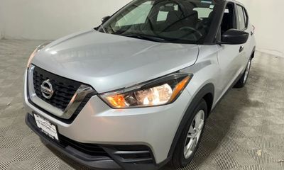 2020 Nissan Kicks S