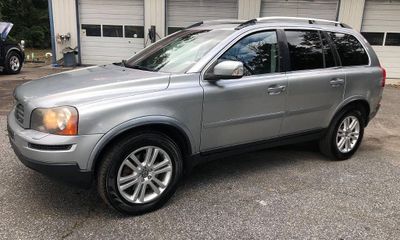 2011 Volvo XC90 32