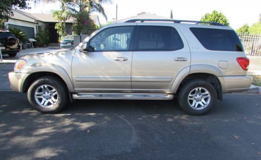 2005 Toyota Sequoia SR5