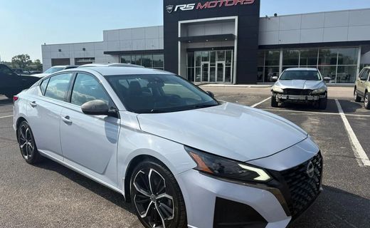 2023 Nissan Altima SR
