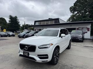 2018 Volvo XC90 Momentum