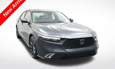 2024 Honda Accord Touring Hybrid W