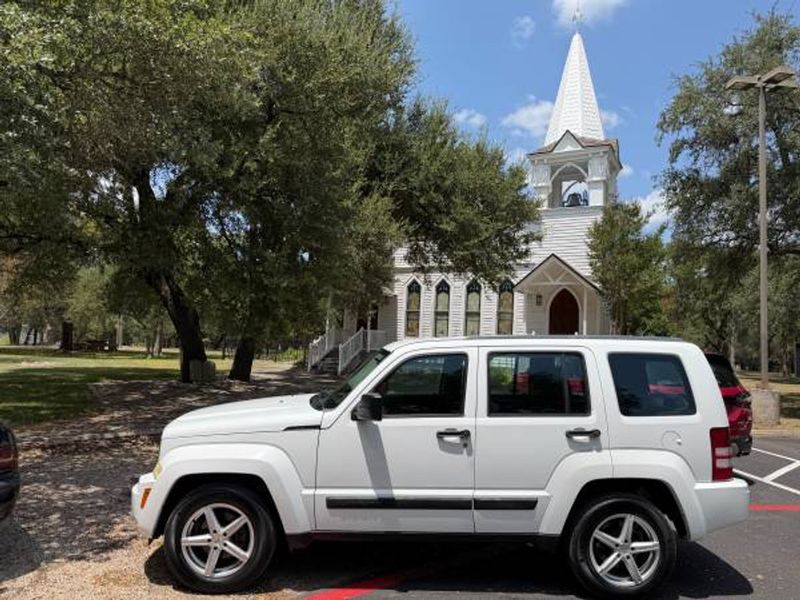 2012 Jeep Liberty — a typically priced live listing