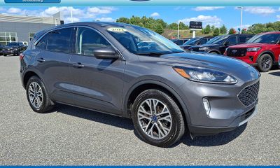 2022 Ford Escape SEL