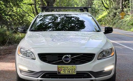 2017 Volvo V60CC Premier