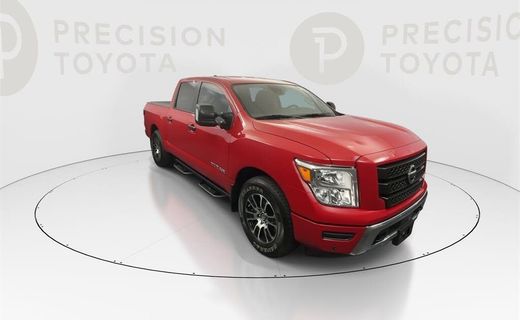 2022 Nissan Titan SV
