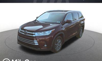 2019 Toyota Highlander SE XLE