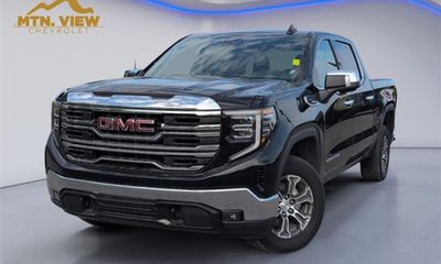 2025 GMC Sierra SLT