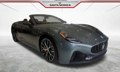 2026 Maserati Grancabrio Modena