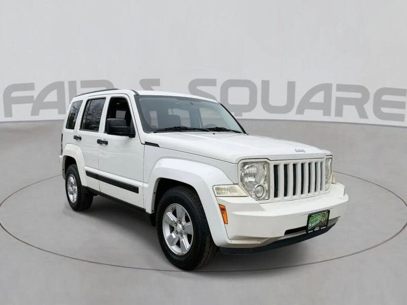 2009 Jeep Liberty — a typically priced live listing