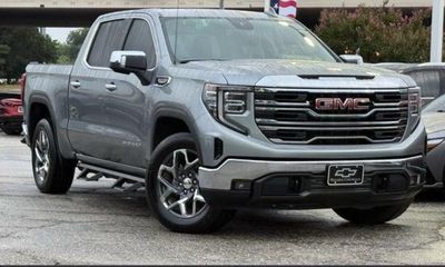 2025 GMC Sierra SLT