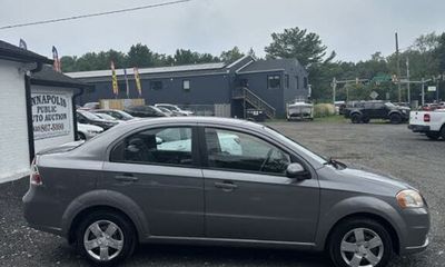 2011 Chevrolet Aveo 1LS 1LT