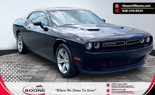 2021 Dodge Challenger SXT
