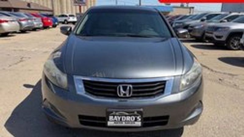 2008 Honda Accord — a typically priced live listing