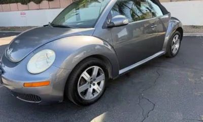 2006 Volkswagen Beetle W Package 1