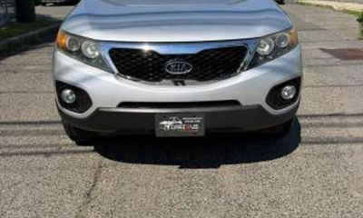 2012 Kia Sorento GL Middle LOW
