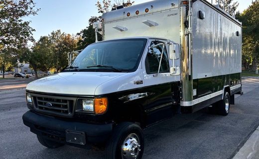 2005 Ford E-450 Super Duty