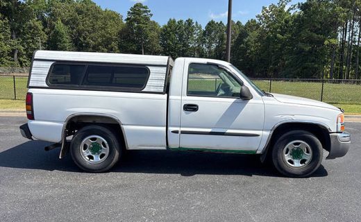 2004 GMC Sierra Base